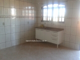 Sal&atilde;o e Casa em rua comercial no Residencial De Lorenzi em Boituva